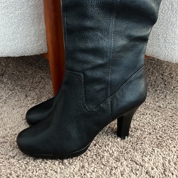 Sofft Black Boots - Picture 3 of 6